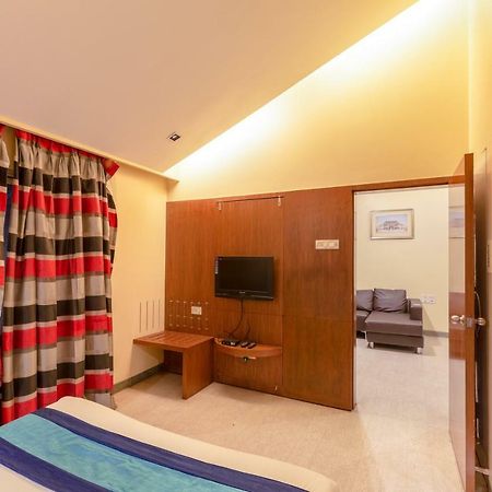Mint Koregaon Park Next To Osho Ashram Pune Exteriör bild