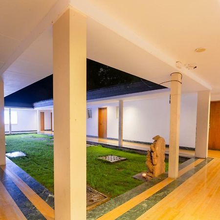 Mint Koregaon Park Next To Osho Ashram Pune Exteriör bild