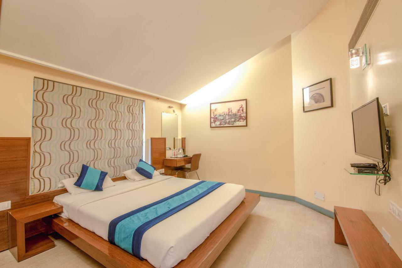 Mint Koregaon Park Next To Osho Ashram Pune Exteriör bild