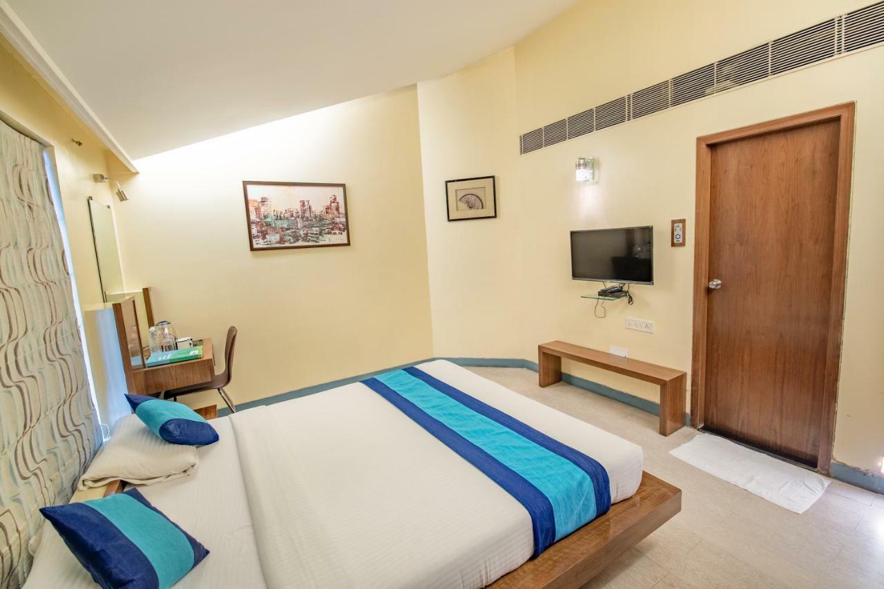 Mint Koregaon Park Next To Osho Ashram Pune Exteriör bild