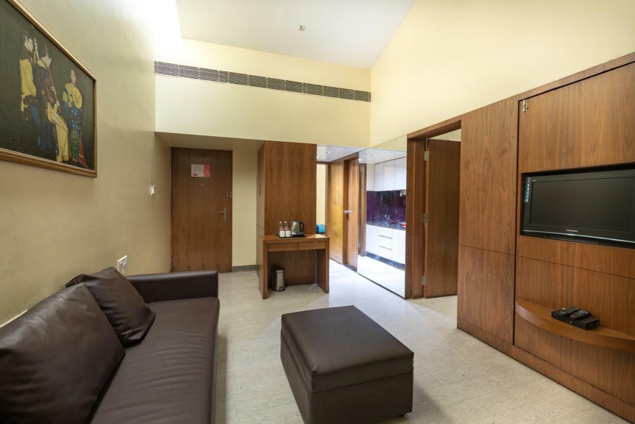 Mint Koregaon Park Next To Osho Ashram Pune Exteriör bild