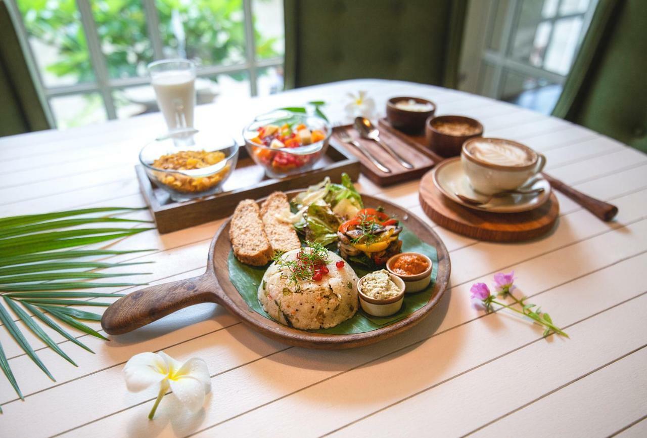 Mint Koregaon Park Next To Osho Ashram Pune Exteriör bild
