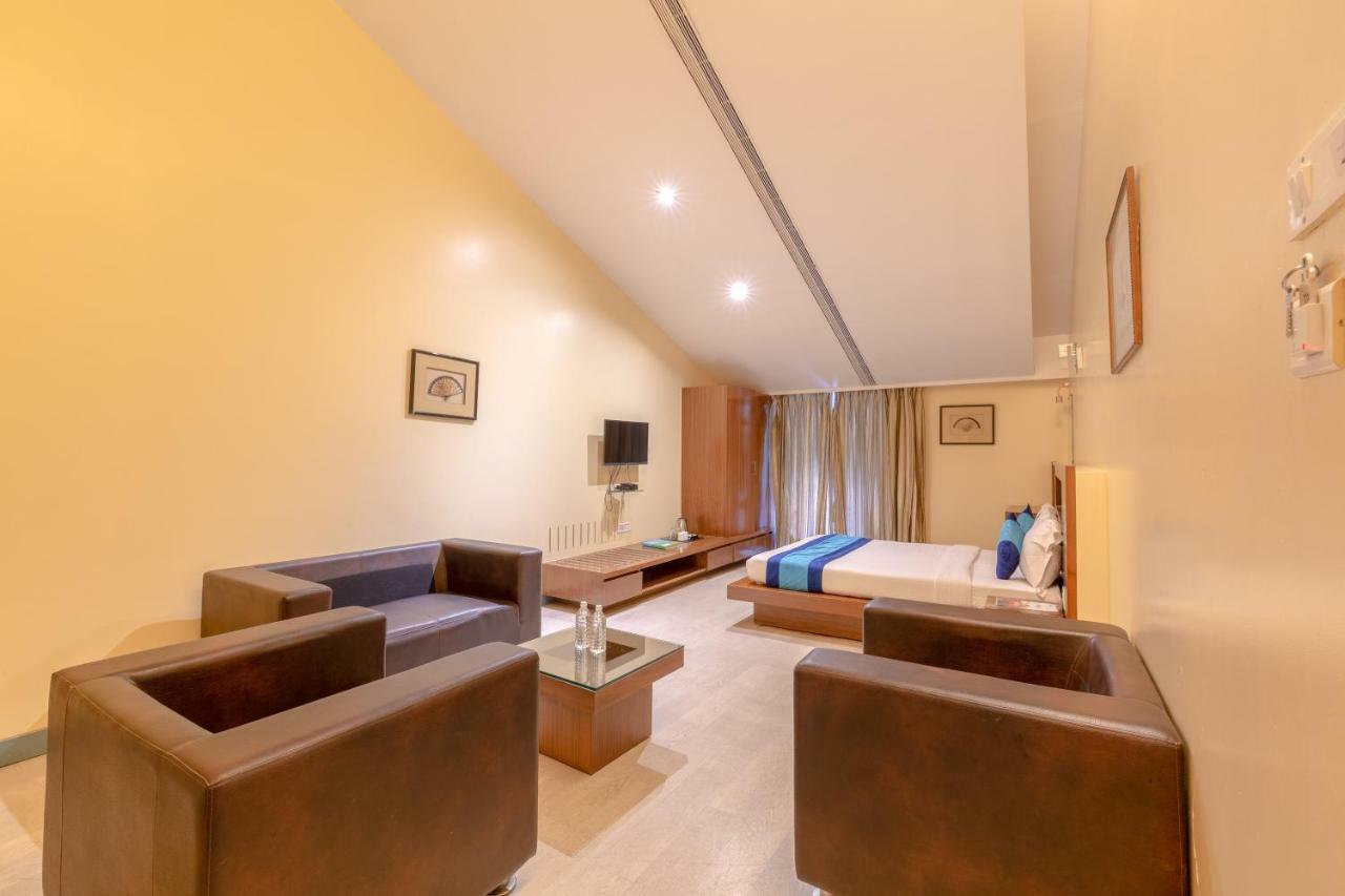 Mint Koregaon Park Next To Osho Ashram Pune Exteriör bild